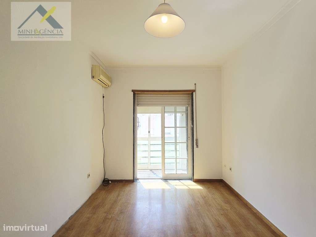 Apartamento T2 no Vale do Cobro em Setúbal-23