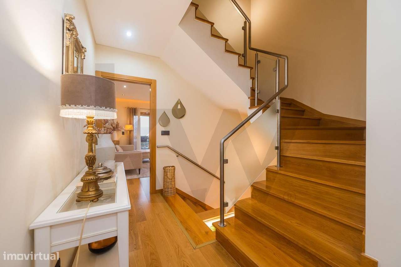 Moradia T4+1 em Agualva-Cacém – Conforto, Qualidade e Vista Desafogada-28