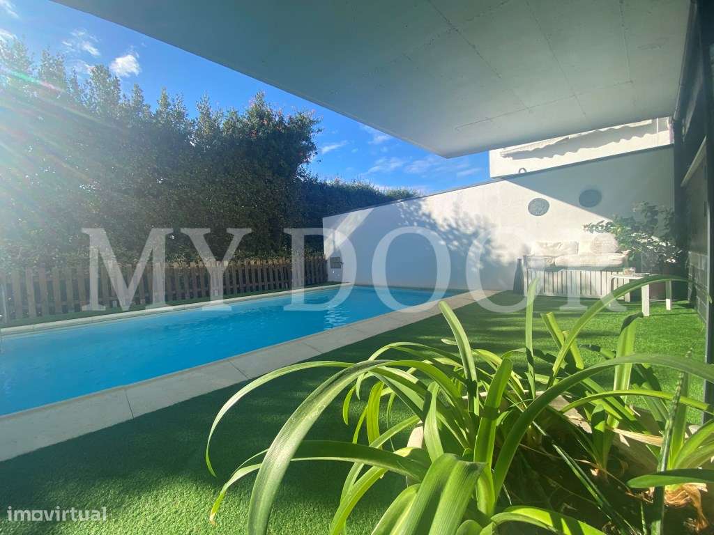 Loures - V4+1 Moradia c/ Piscina Privada - Varanda - Box + 2 parque...-3