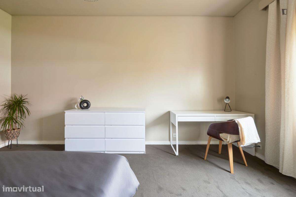 Quarto - localizado em Lisbon - Grande imagem: 4/41