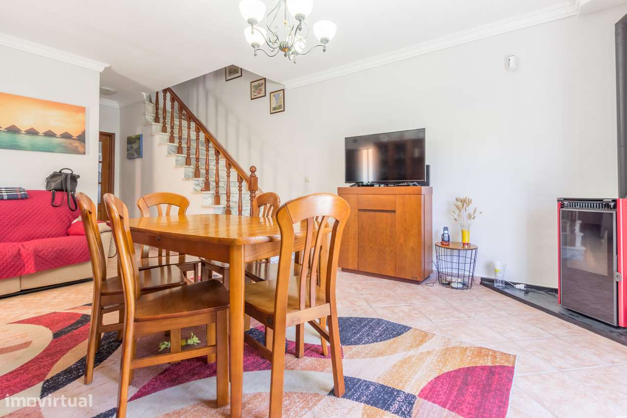 Moradia Geminada T3 na Quinta do Conde-8