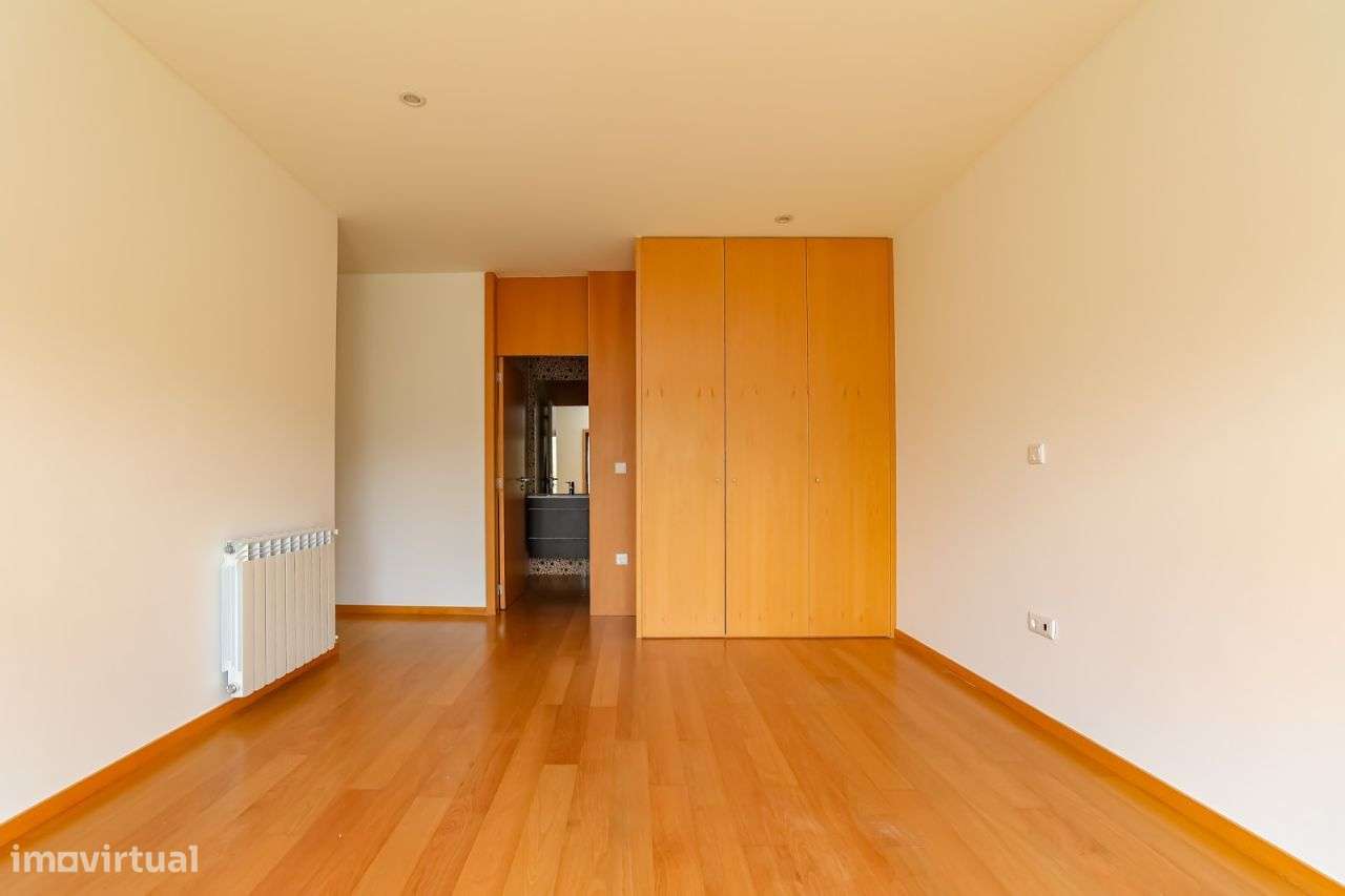 Apartamento T3 C/ Lugar Garagem-23