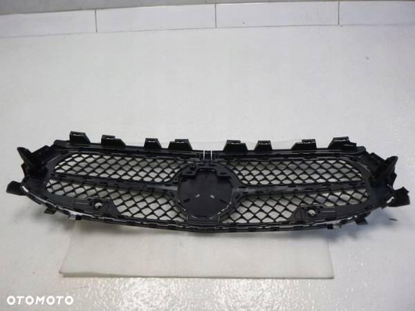 MERCEDES CLA W118 A118 GRILL ATRAPA WLOT CZARNY - 4