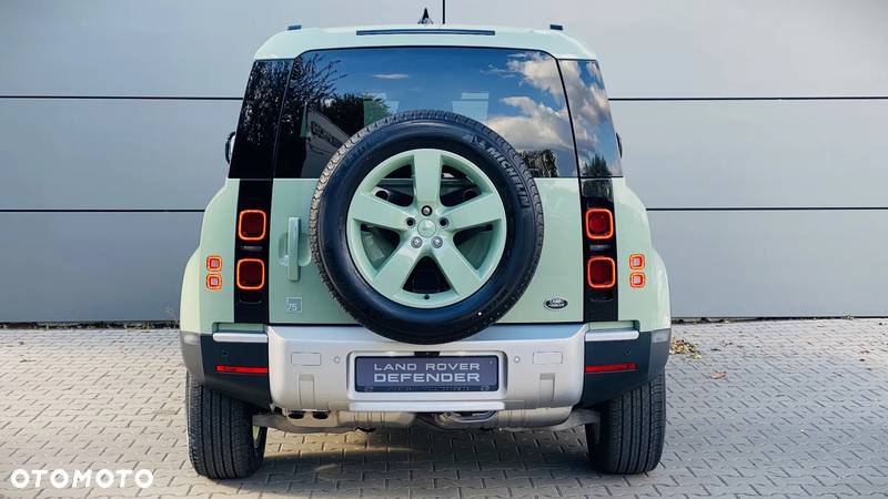 Land Rover Defender - 6