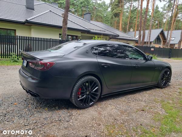 Maserati Quattroporte GTS - 11