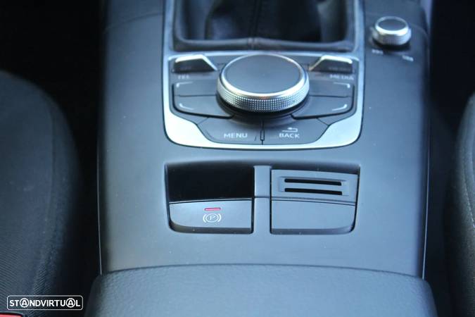 Audi A3 Sportback 1.6 TDI Advance Ultra - 30