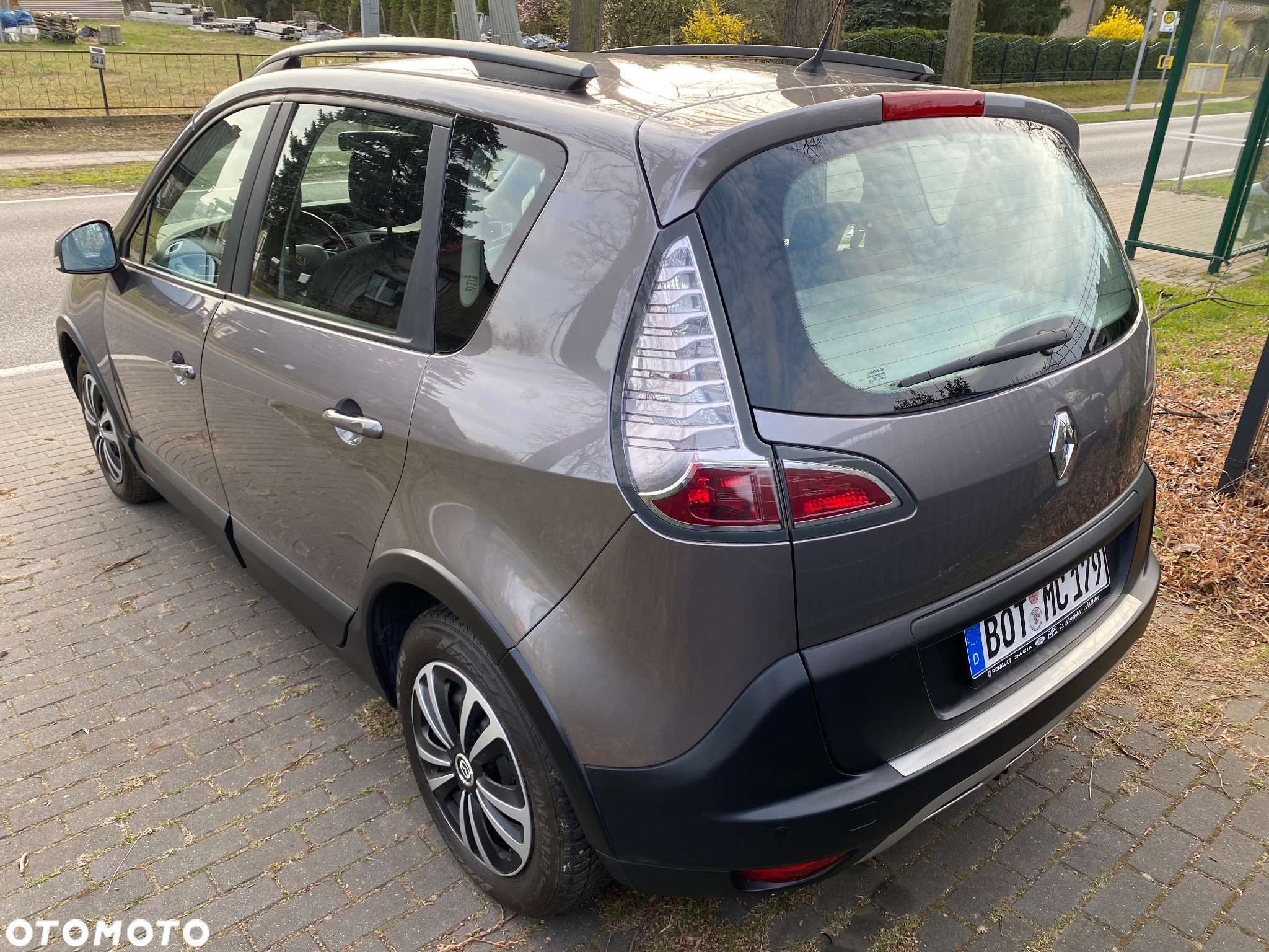 Renault Scenic ENERGY TCe 115 S&S Xmod Paris - 4