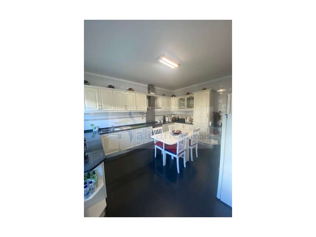 Moradia Exclusiva de Alto Padrão com Espaços Exterior Privativo-15