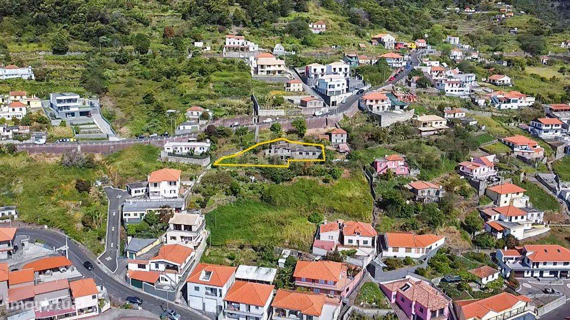Moradias para recuperar em Machico-6