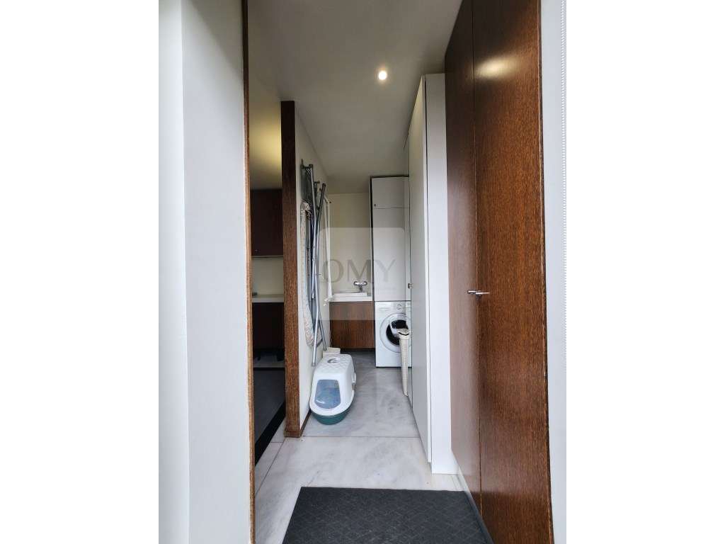 Em Vila Real, T2+1 com Acabamentos Singulares e Terraço Exclusivo - Grande imagem: 5/26