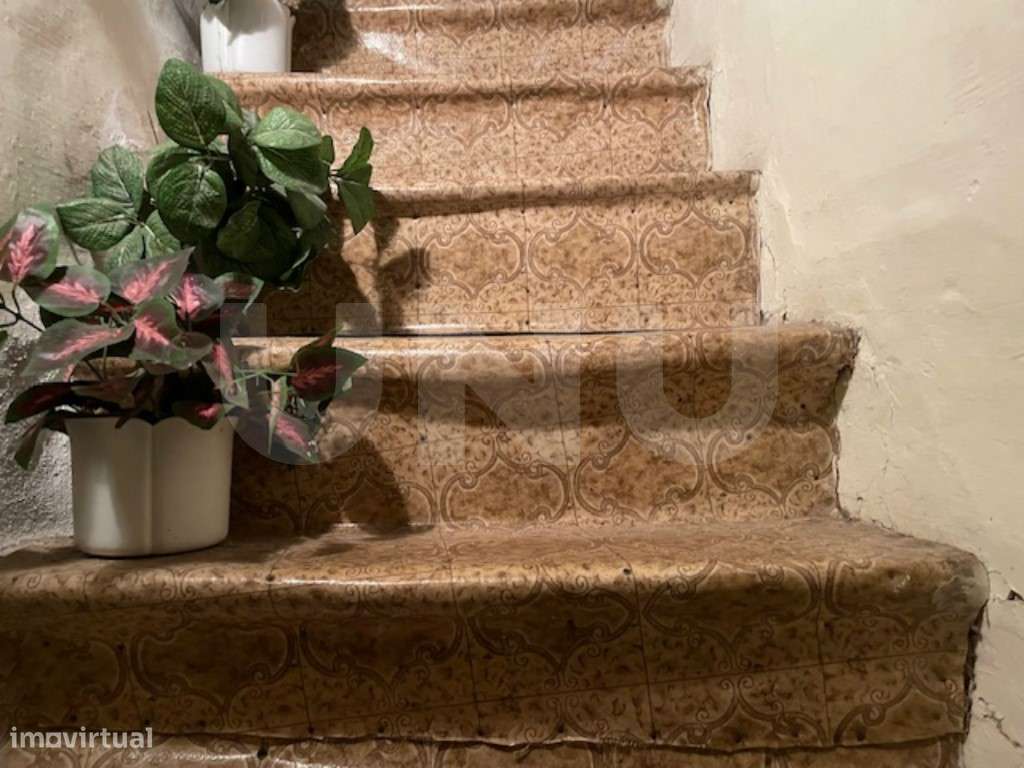 Edifício para Reabilitar na Judiaria da Covilhã - Localização Histó...-17