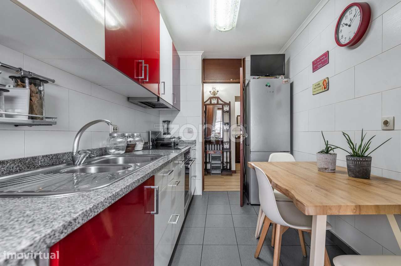 Apartamento T3 com Garagem e Elevador em São Mamede de Infesta - Grande imagem: 5/22