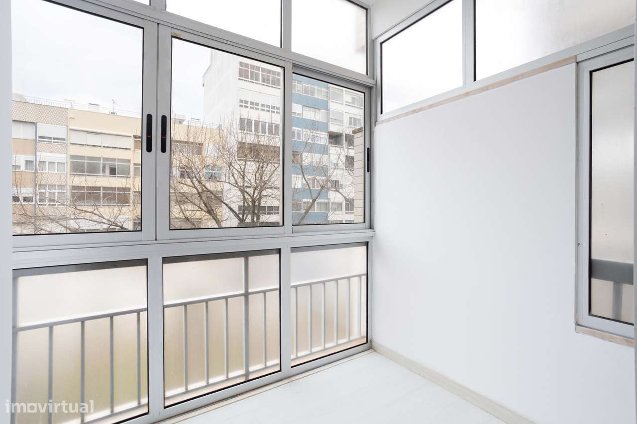 Oeiras, Apartamento T1 Remodelado em Localização Central a um Passo de - Grande imagem: 2/24