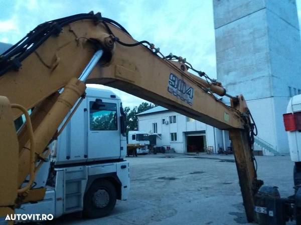 Brat excavator Liebherr R904 - 3