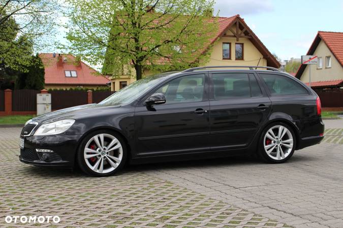 Skoda Octavia Combi 2.0 TDI CR DPF RS - 3