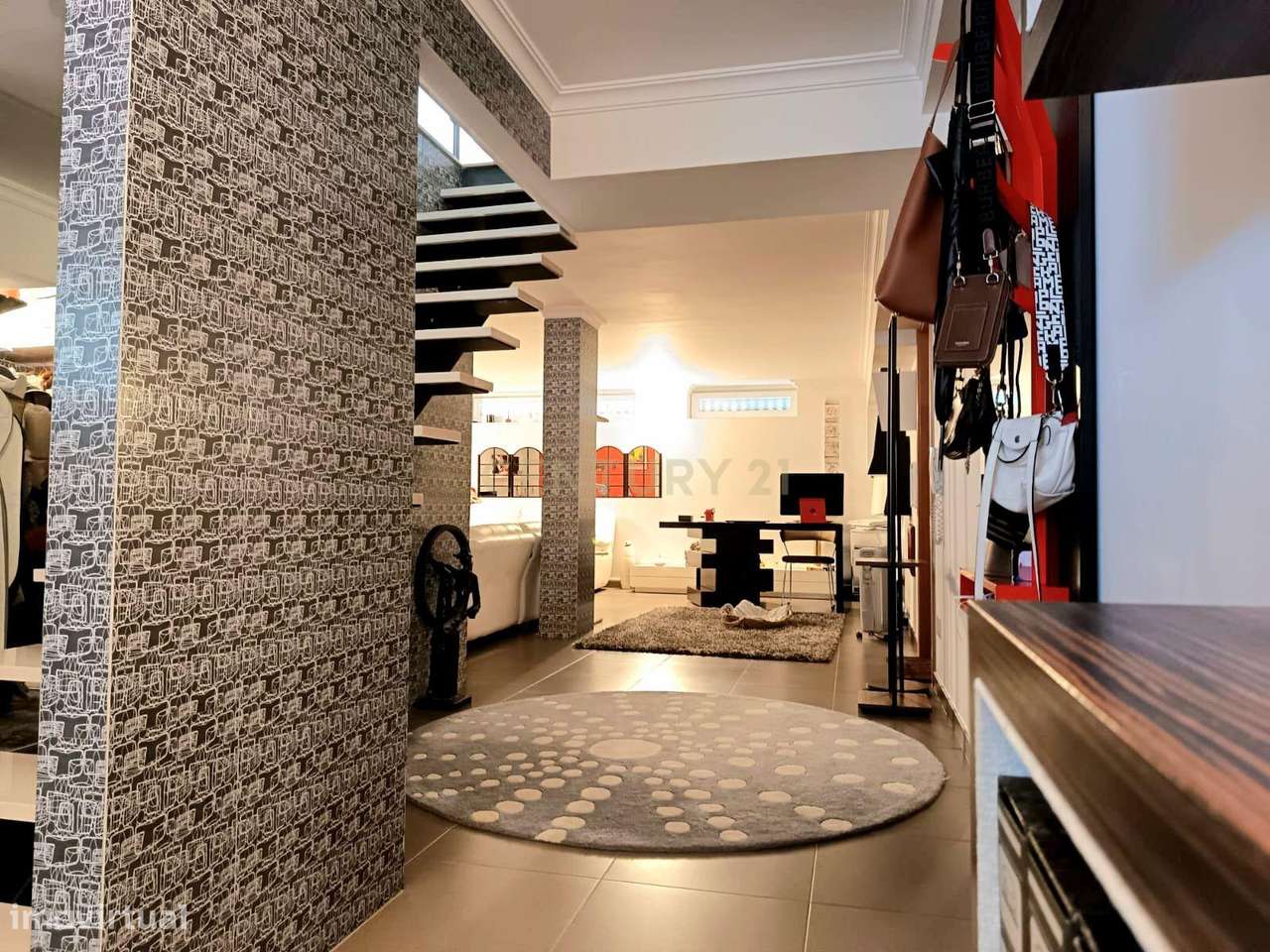 Apartamento Duplex com 175m2 - Sobreda, Almada. - Grande imagem: 5/48