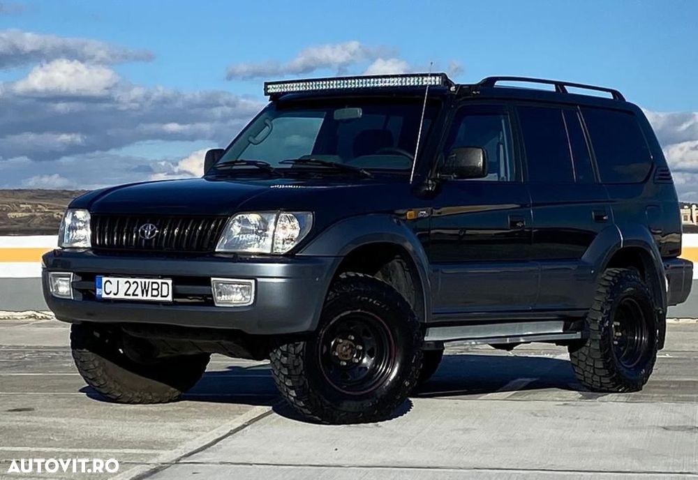 Second hand Toyota Land Cruiser - 11 699 EUR, 348 000 km - Autovit