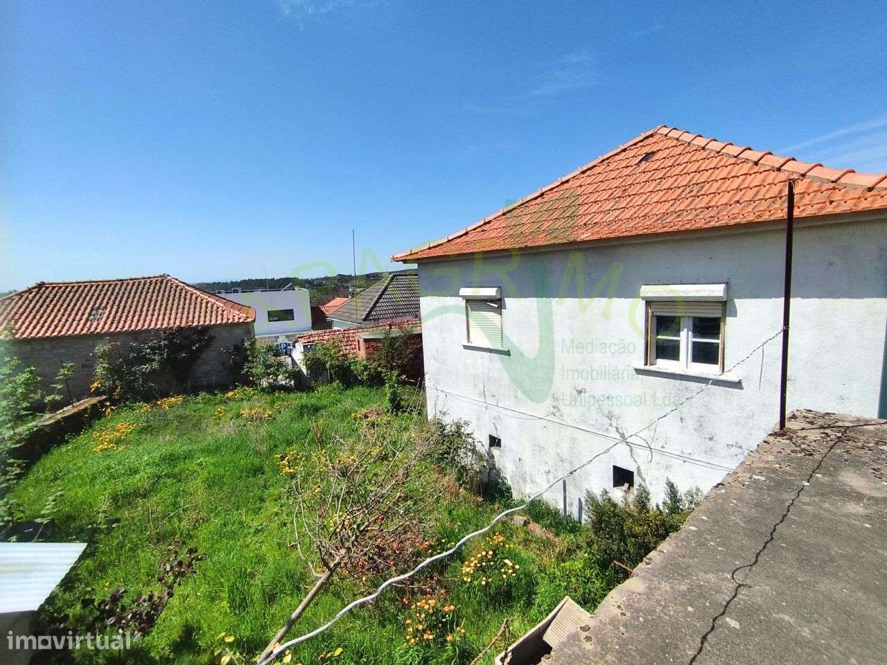 Casa para reconstrução no centro histórico de Penedono - Grande imagem: 4/21