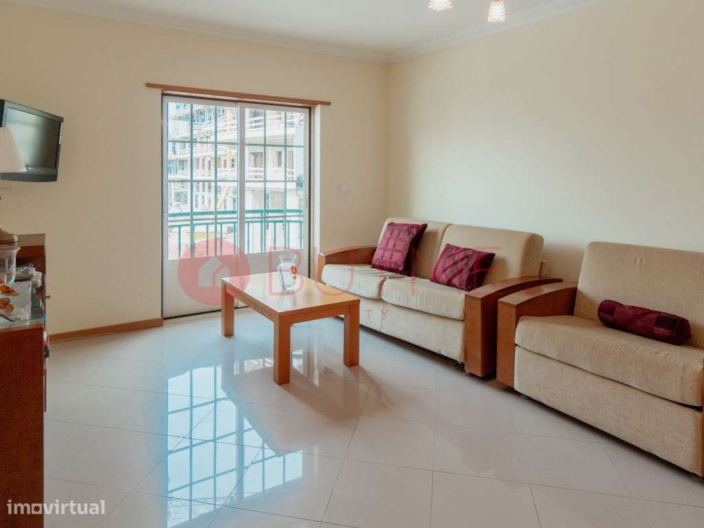 Apartamento T1 com Estacionamento Privativo no Centro de Quarteira,... - Grande imagem: 3/18