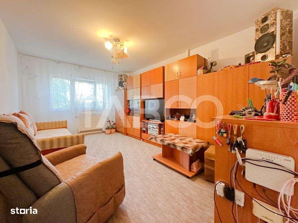 Vanzare apartament cu 2 camere decomandate cartierul Intre Lacuri - Imagine principală: 2/5