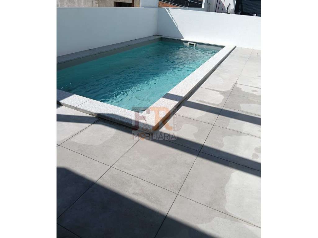 Moradia Térrea T4 com Piscina. Pinhal do General. Fernão Ferro-27