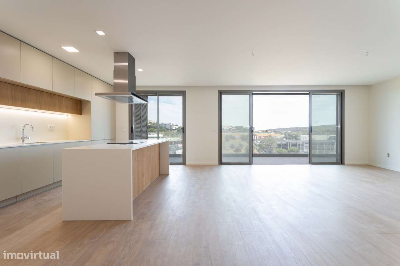 Apartamento T3 Novo a Estrear | 3 Suites | Vista Rio | Garagem Box | C-14