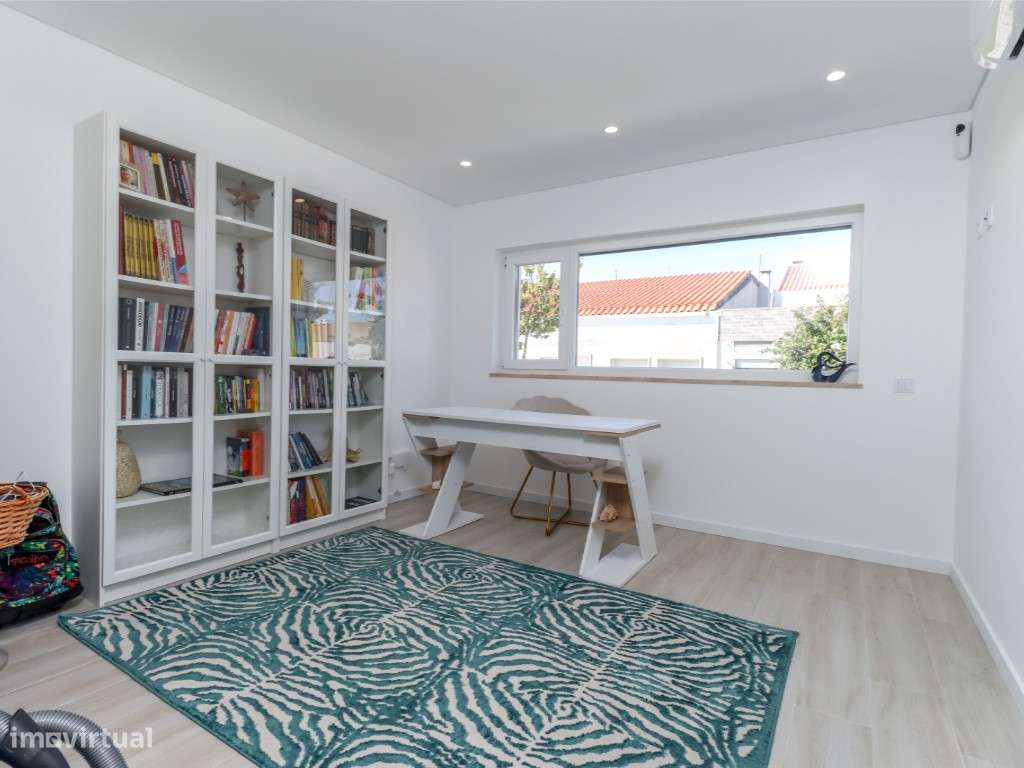 Moradia T4+1 Nova com Piscina Aquecida e Ginásio em Vidro Luxo, Con...-6