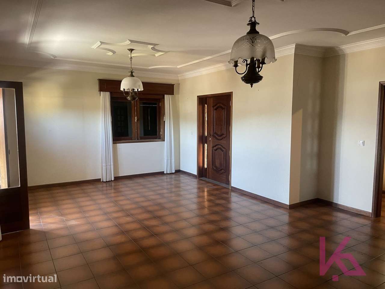 MORADIA T4 com Armazém-5