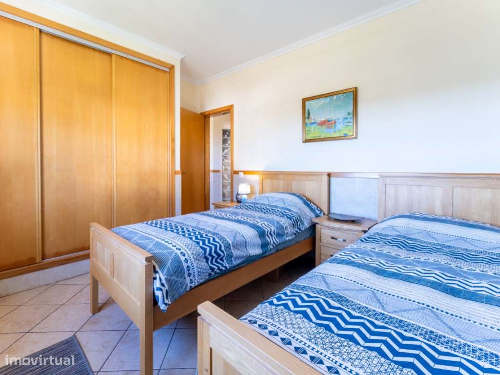 Moradia com Piscina, Jardim e Garagem no Nadadouro, Caldas da Rainha-40