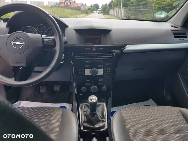 Opel Astra III 1.7 CDTI Essentia - 18