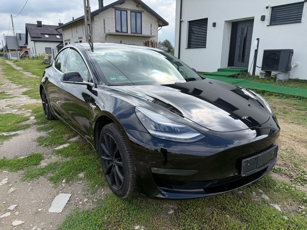 Tesla Model 3 Langstreckenbatterie Allradantrieb Dual Motor 2019