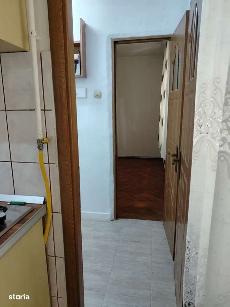 cv 76 G.Cosbuc, apartament 2 camere , etaj II - Imagine principală: 4/12