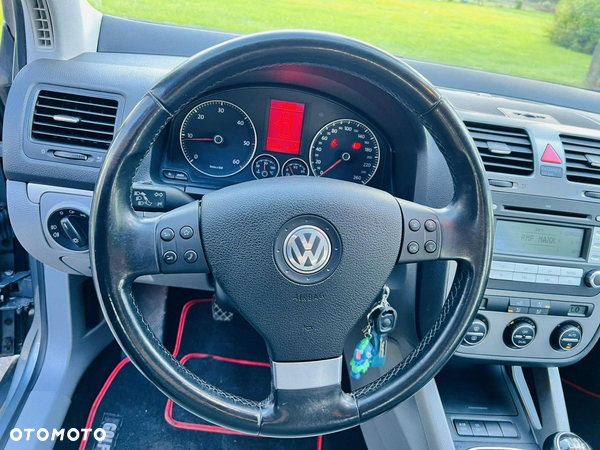 Volkswagen Golf - 21