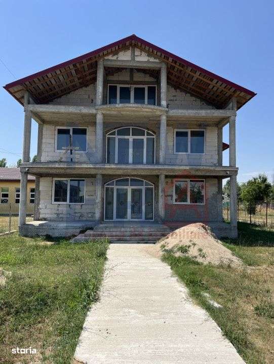 VILA DE VANZARE CORBII MARI - Imagine principală: 1/6