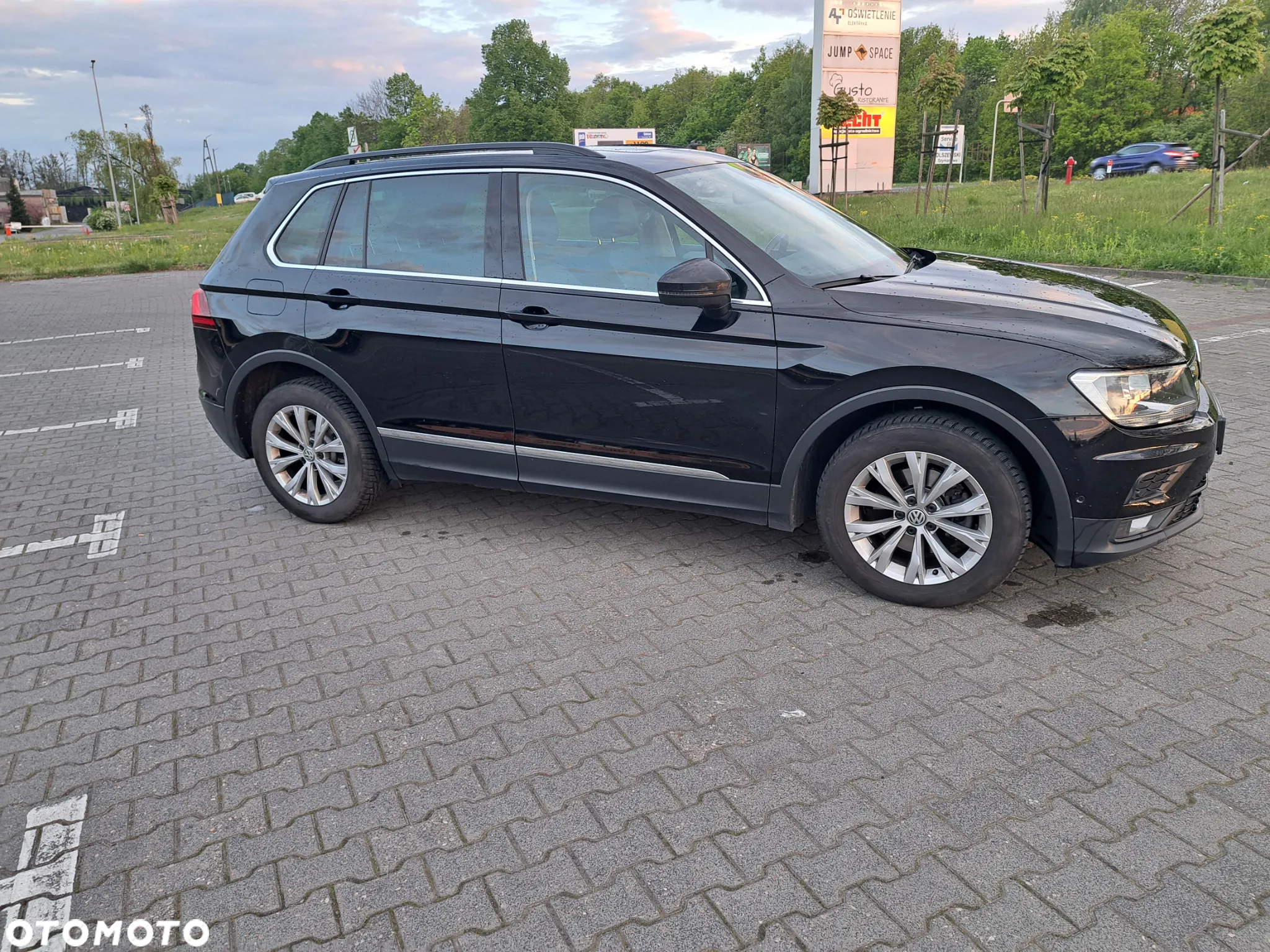 Volkswagen Tiguan 2.0 TDI BMT SCR Comfortline - 3