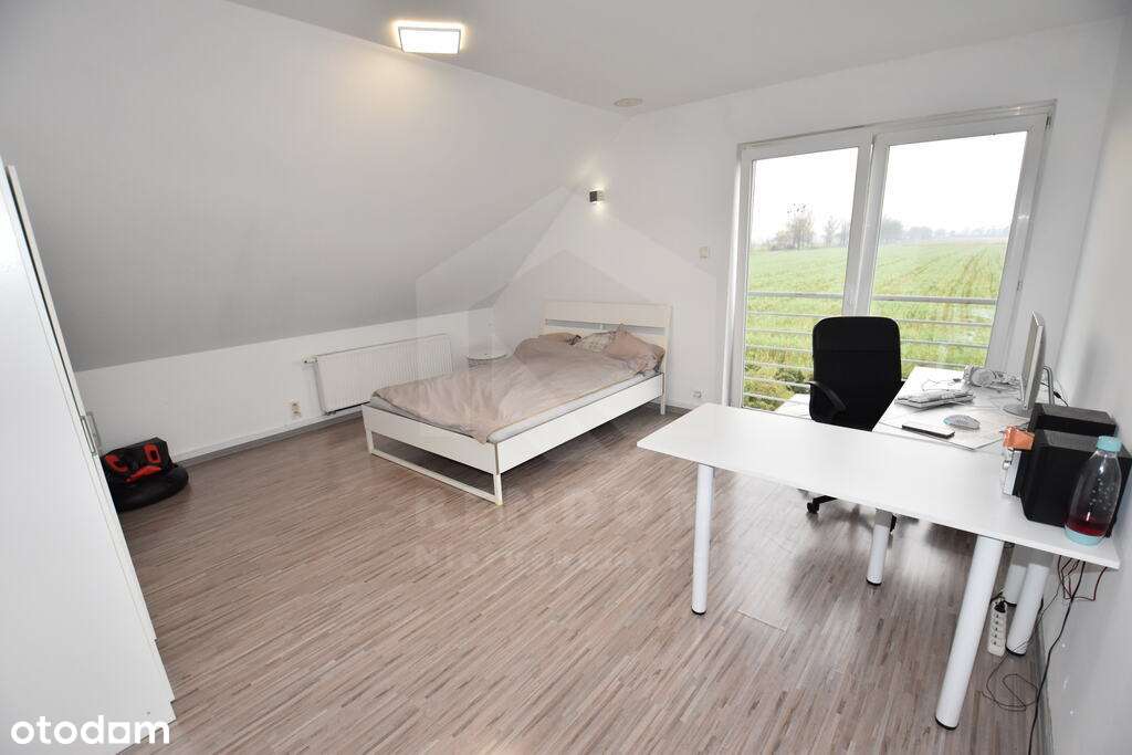 Dom z garażem i fotowoltaiką – Narok-16