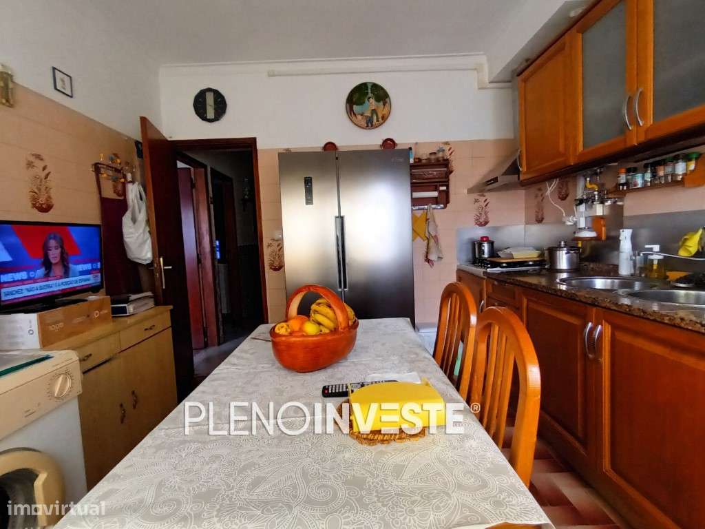 T2 com boas áreas na Arrentela-18