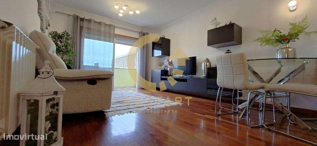 Apartamento T2, Garagem e Arrumos | Valongo-8