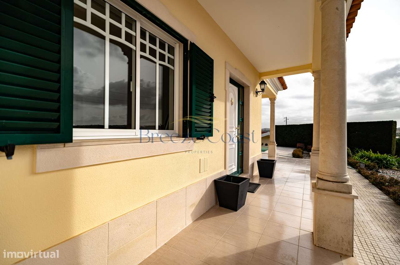 Moradia T2 com Piscina Privada e a 30m de Lisboa-5