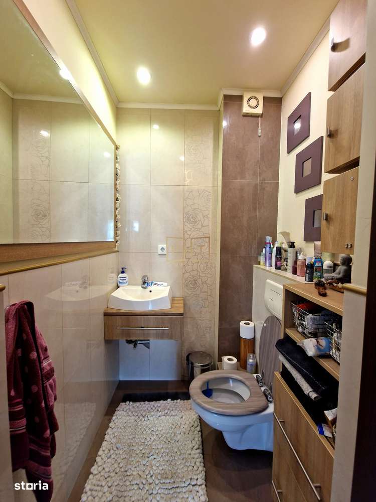 Apartament cu 3 camere  de vanzare, 77 mp, zona Cetatii!-15