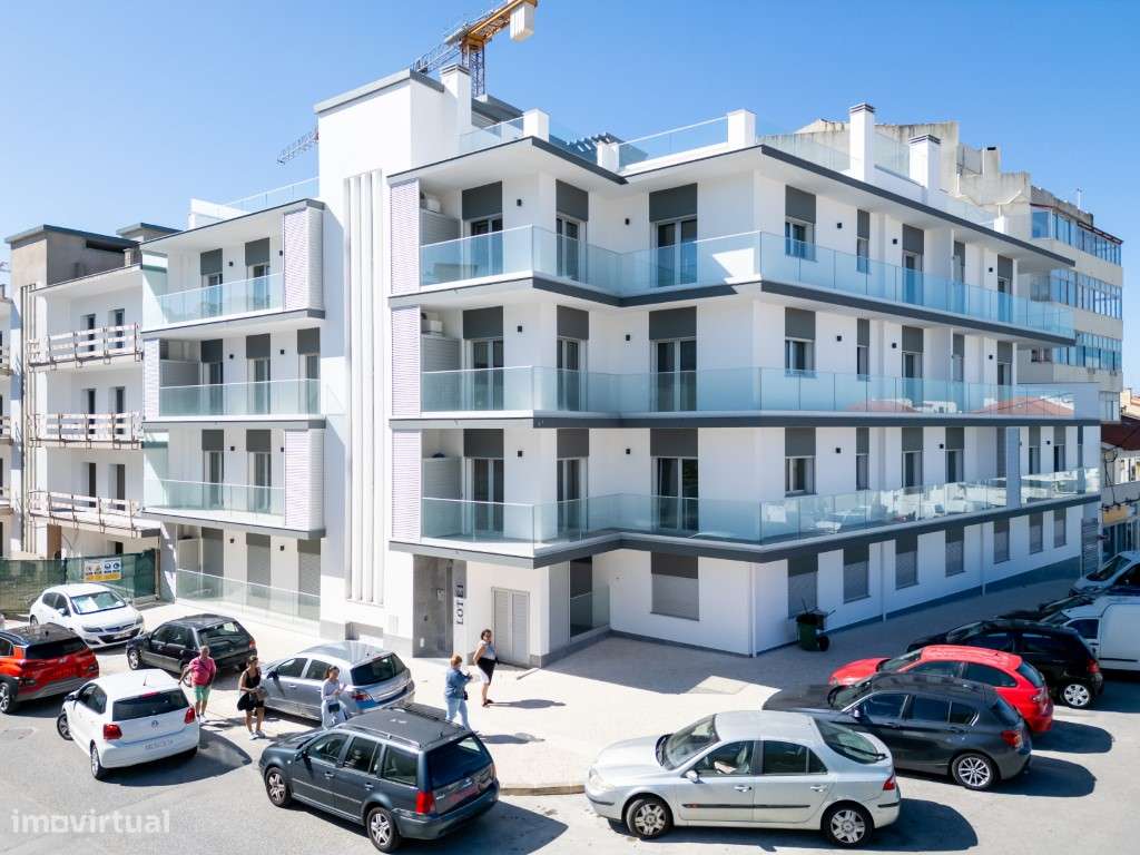 Apartamento T3 junto ao mercado- 200 mts da praia-35