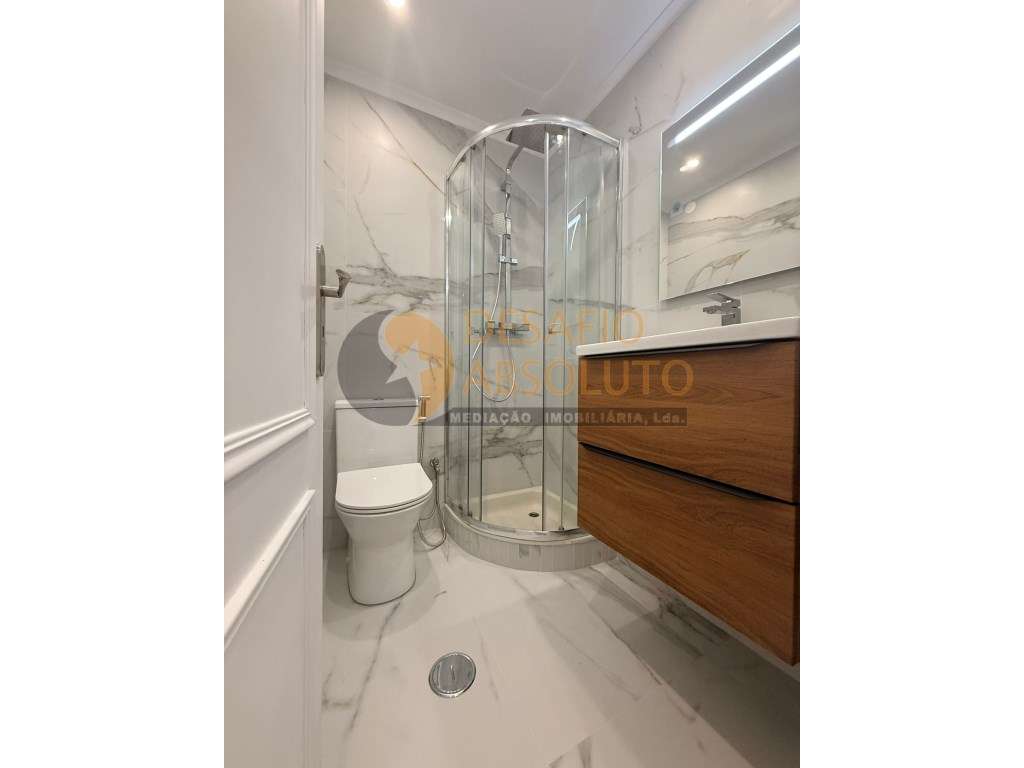 Apartamento T3 c/ Arrecadação. Feijó | Almada-17