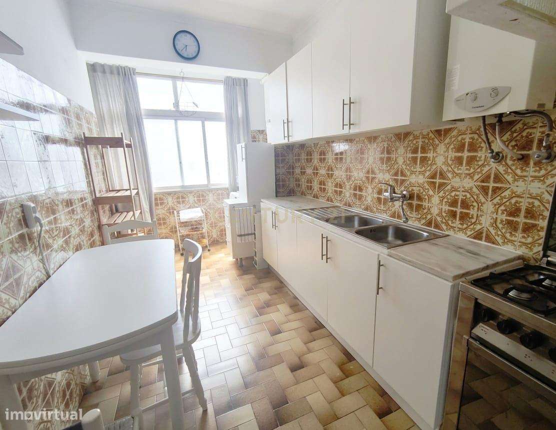 T1 com excelentes áreas, varandas e arrecadação – Forte da Casa-11