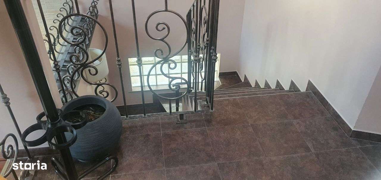 Ofer spre închiriere 2 spatii de stomatologie în vila - Imagine principală: 5/10