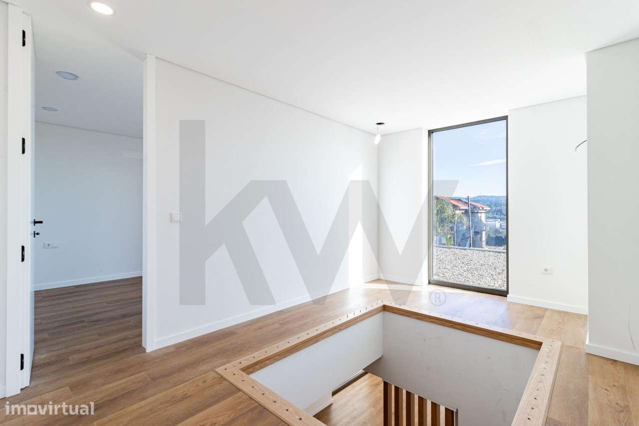 Moradia Geminada Nova São João da Madeira - Grande imagem: 4/30