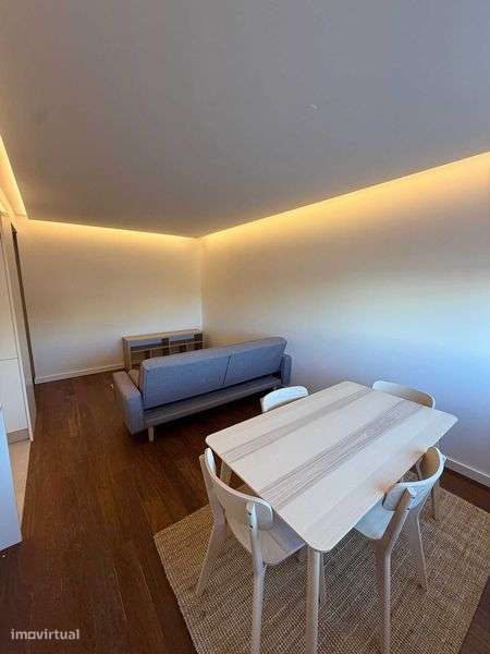 Arrendamento de T1 novo e mobilado, na Av. Conselho da Europa, Porto - Grande imagem: 4/12