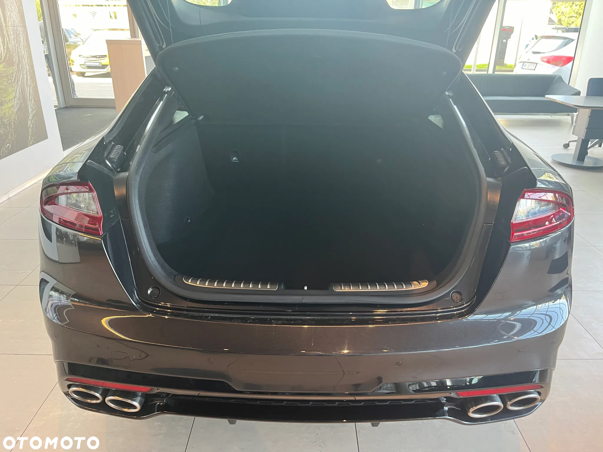 Kia Stinger 3.3 T-GDI V6 GT AWD - 17