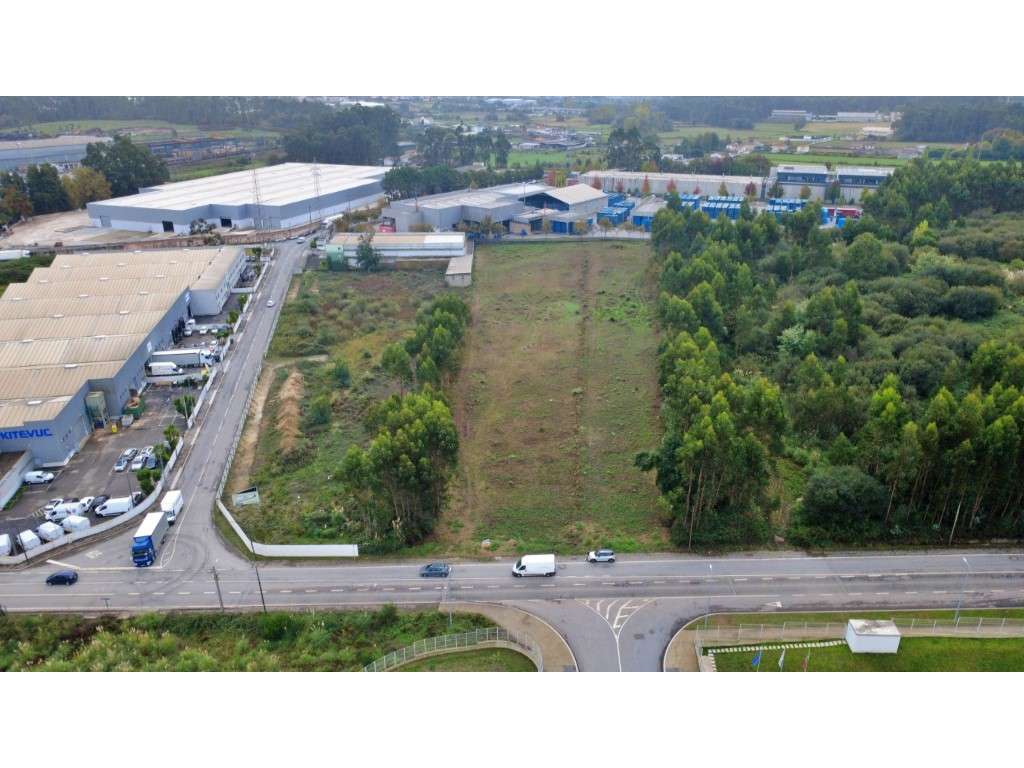 Terreno industrial em Folgosa, Maia - Grande imagem: 4/6