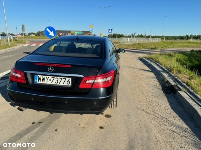 Mercedes-Benz Klasa E 250 CGI BlueEffICIENCY - 5