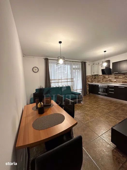 Apartament 3 camere în zona Buna Ziua